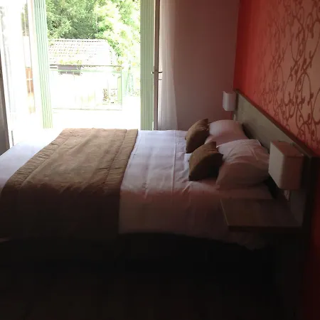 Les Aromes Hotel Négrondes